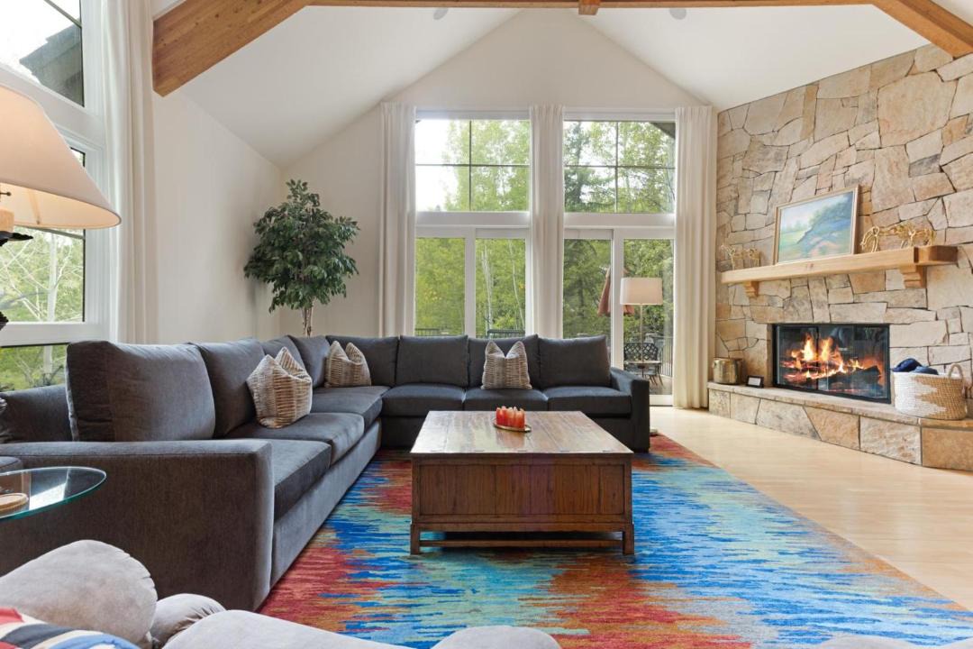 Photo of Livingroom in Avon