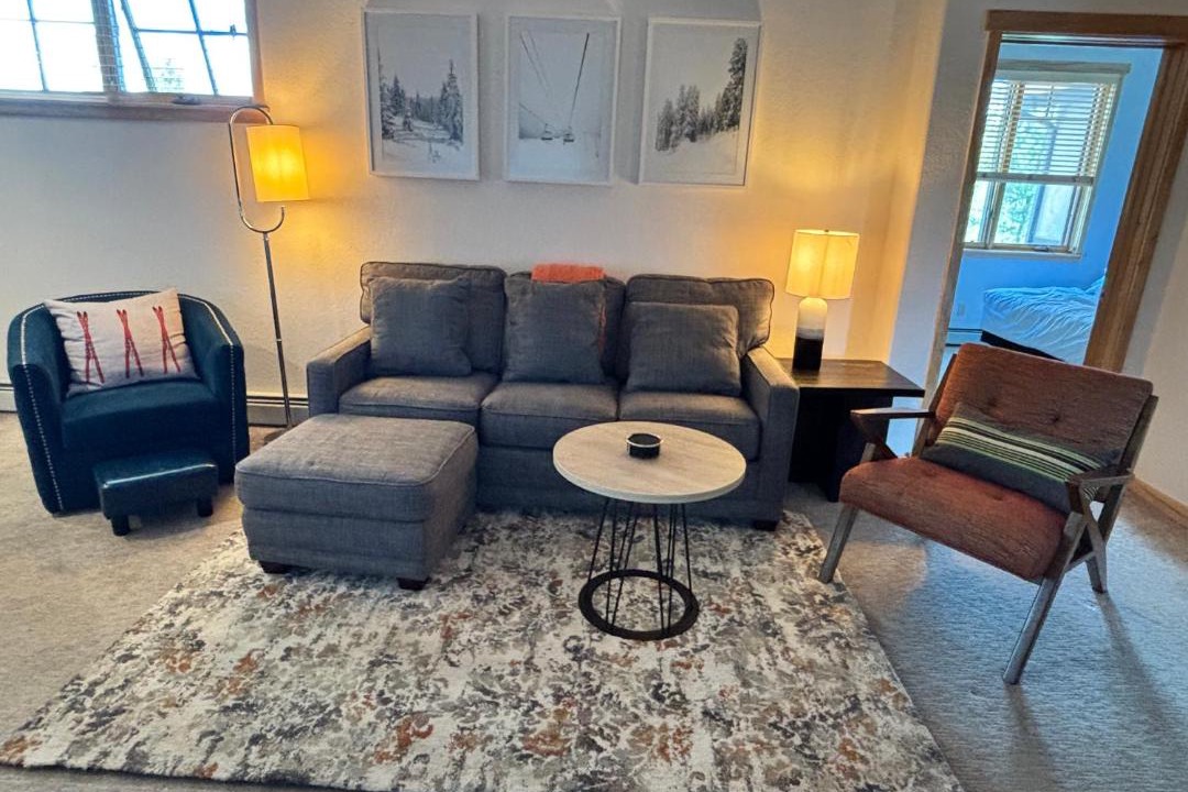 Photo of Livingroom in Four O'Clock