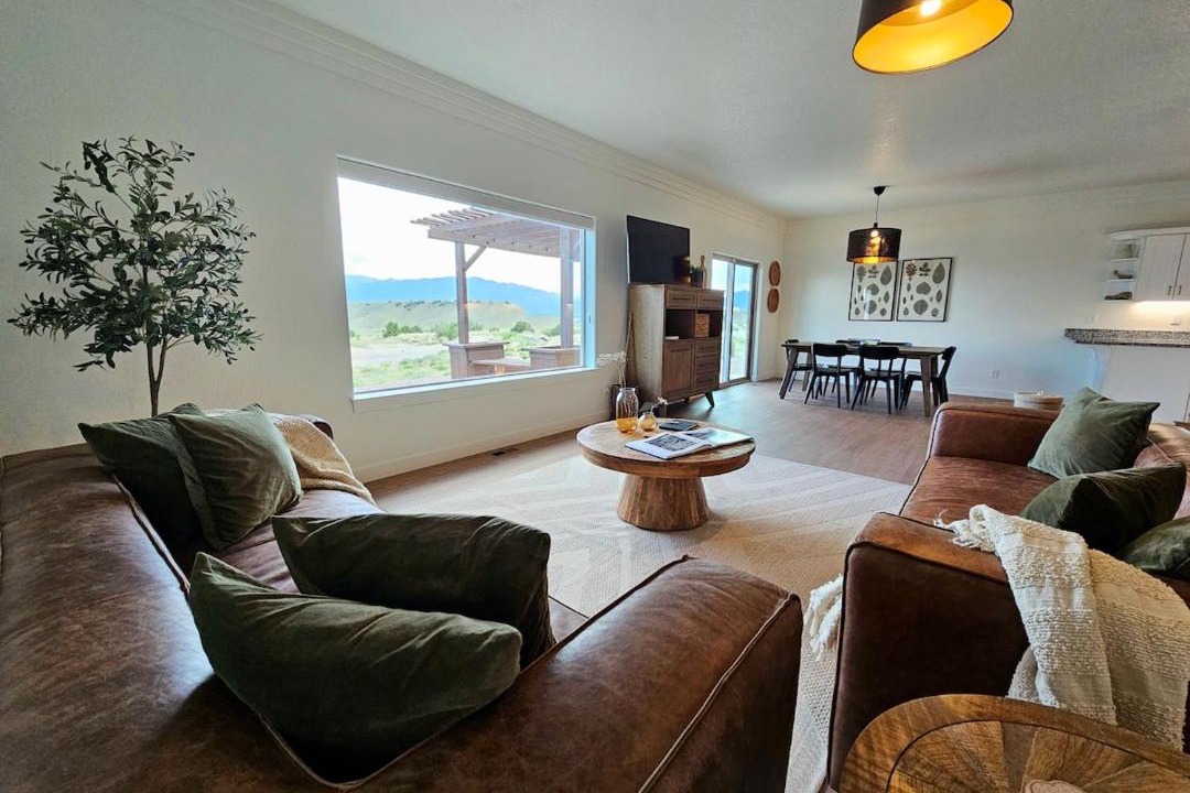 Photo of Livingroom in Canon City