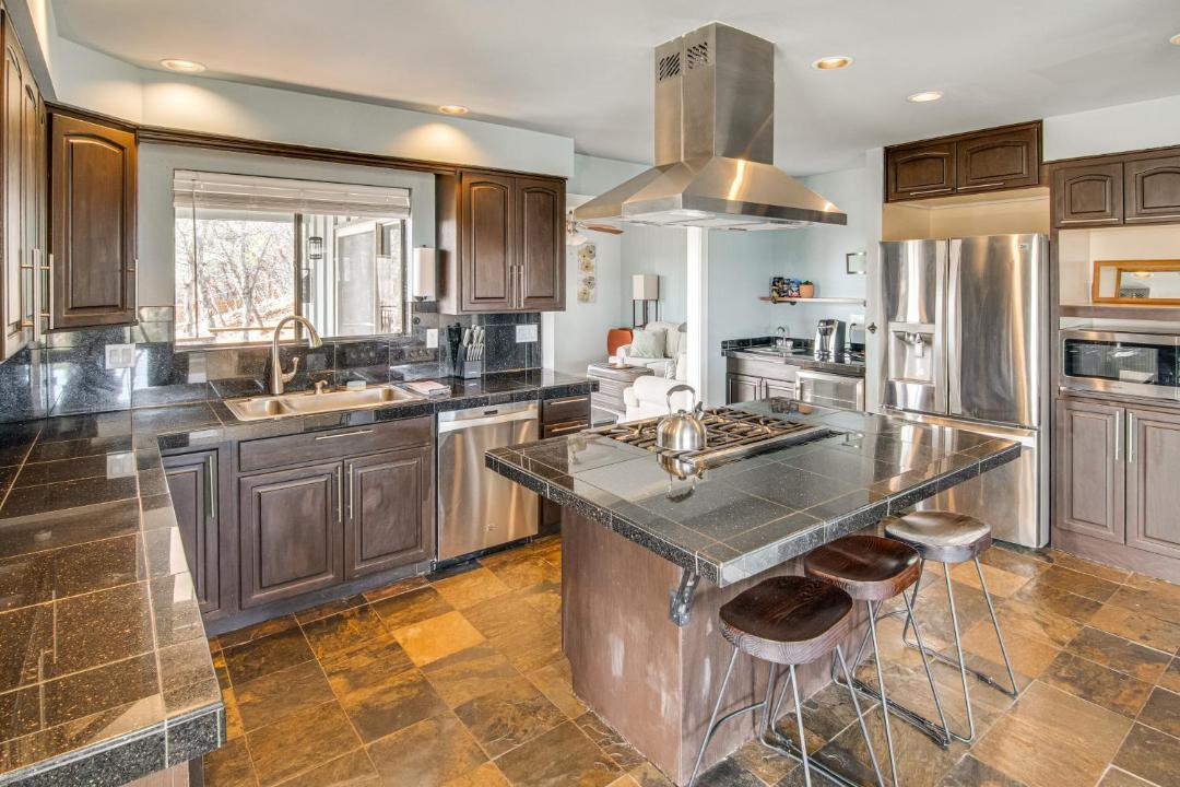 Photo of Kitchen in Skyway
