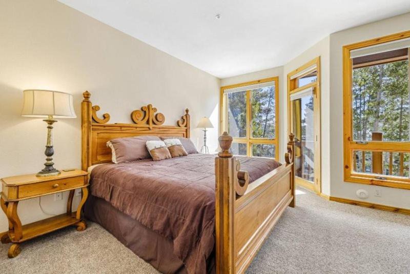 Photo of Bedroom in Four O'Clock