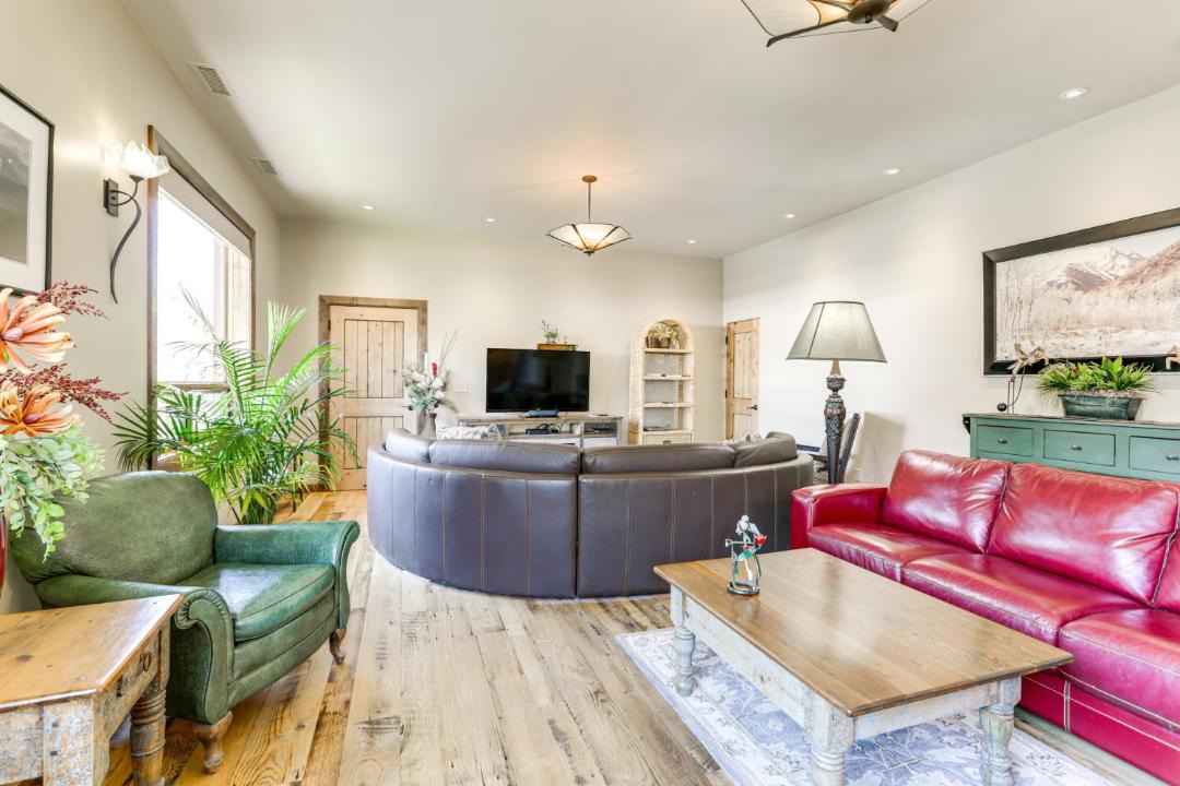 Photo of Livingroom in Carbondale