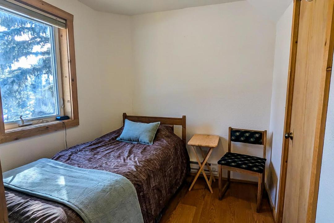 Photo of Bedroom in Drake