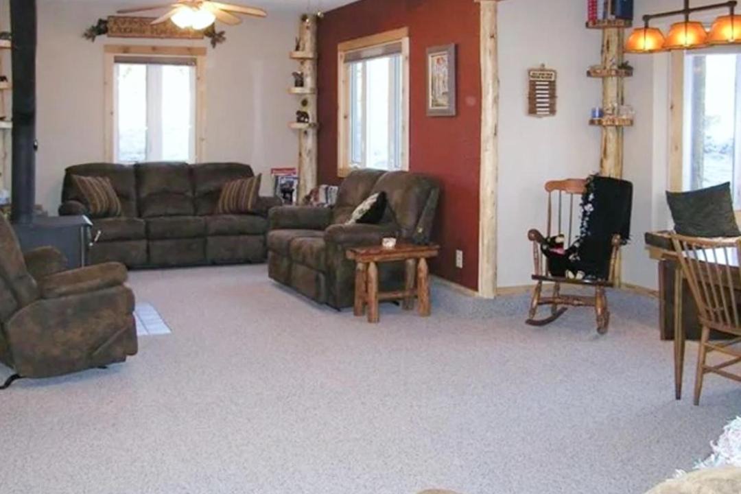 Photo of Livingroom in Drake