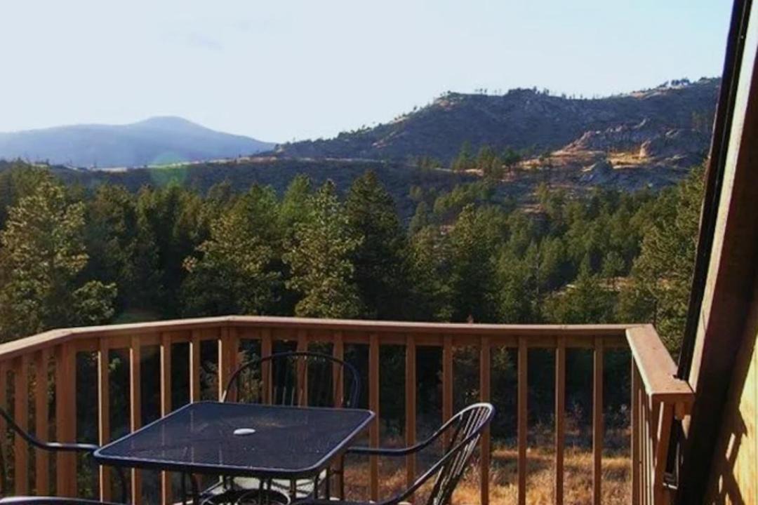 Photo of Patio Balcony in Drake