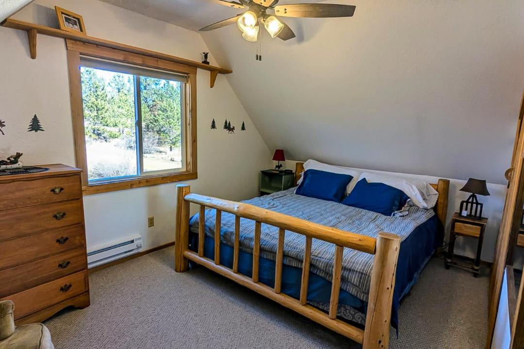 Photo of Bedroom in Drake