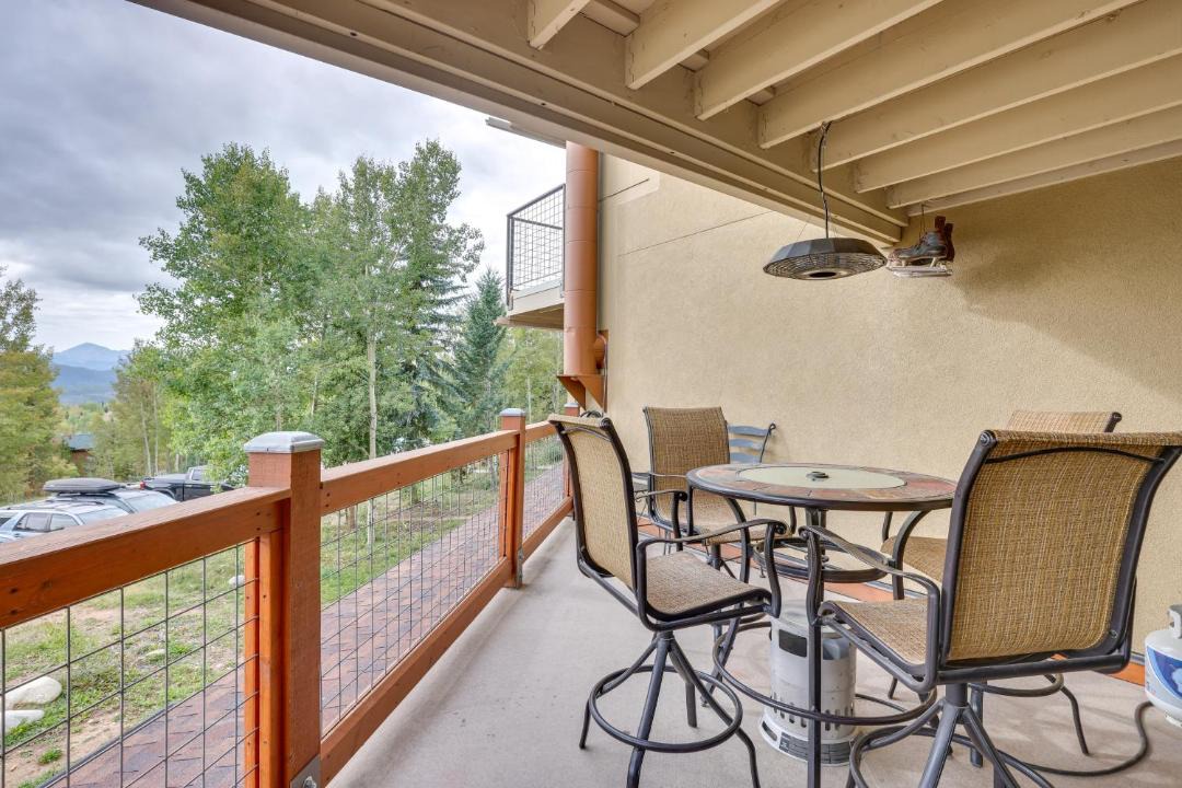 Photo of Patio Balcony in Mountain Country