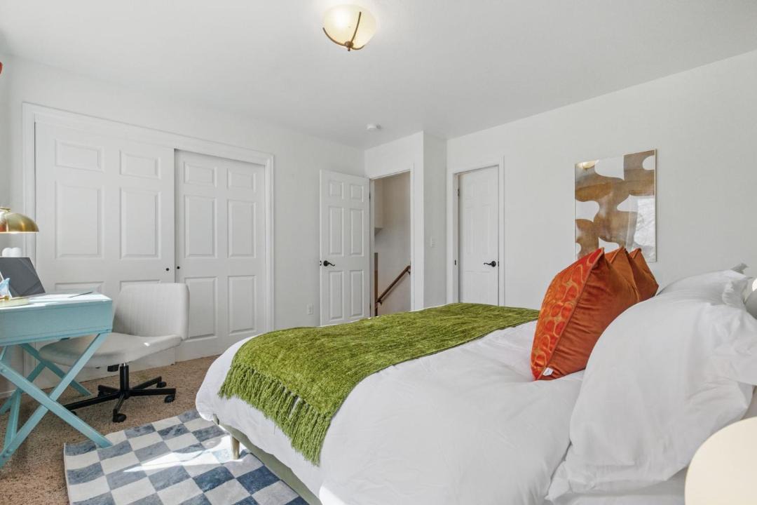 Photo of Bedroom in Scenic Heights