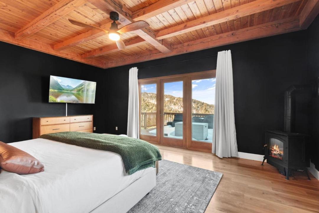 Photo of Bedroom in Pleasant Park Corridor