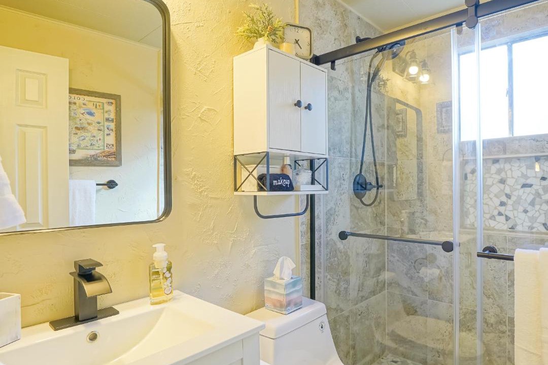 Photo of Bathroom in Rainbow Valley