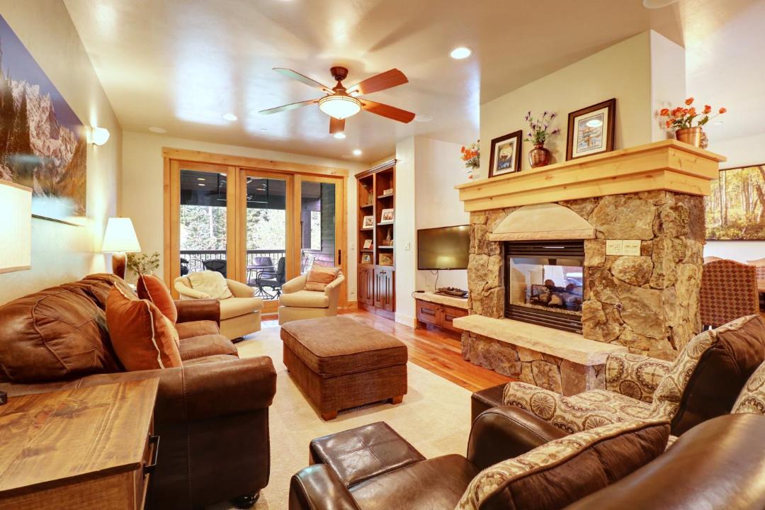 Photo of Livingroom in Copper Mountain Village