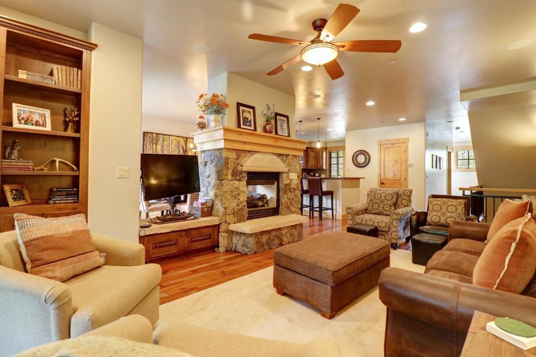 Photo of Livingroom in Copper Mountain Village