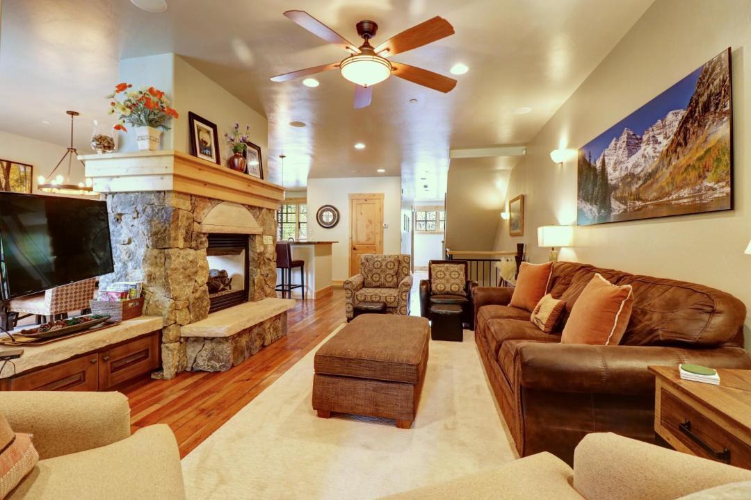 Photo of Livingroom in Copper Mountain Village