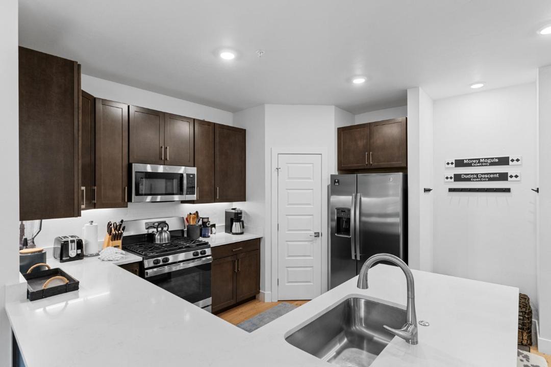 Photo of Kitchen in Lakeside Village