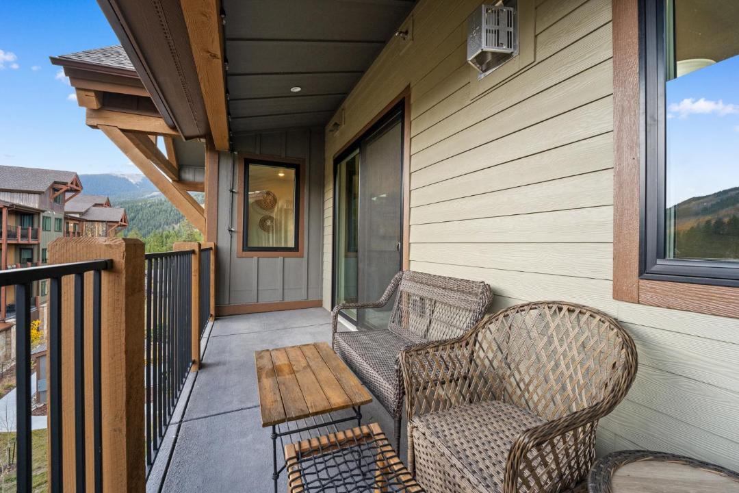Photo of Patio Balcony in Lakeside Village