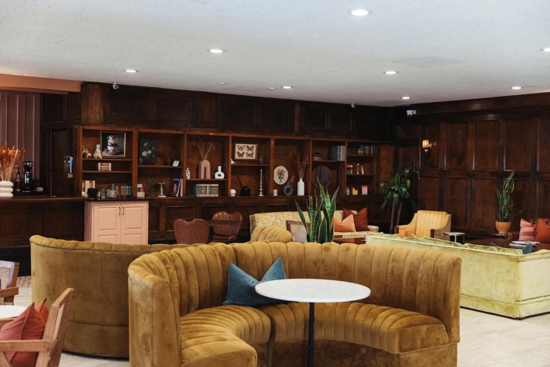 Photo of Livingroom in East Boulder