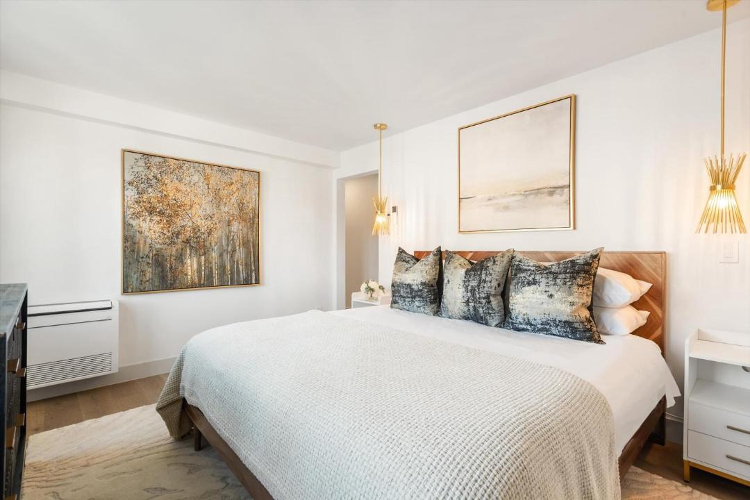 Photo of Bedroom in Downtown