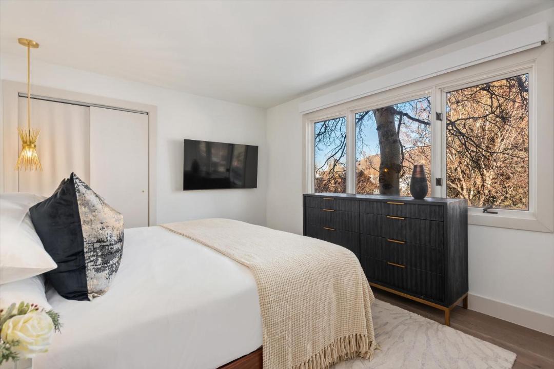 Photo of Bedroom in Downtown