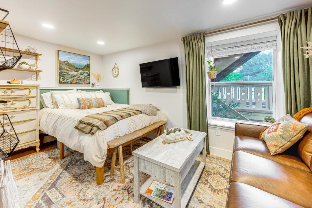 Photo of Bedroom in Manitou Springs