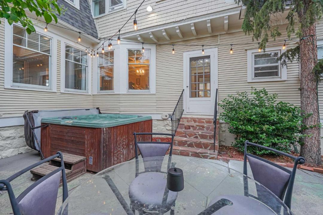 Photo of Patio Balcony in Old North End