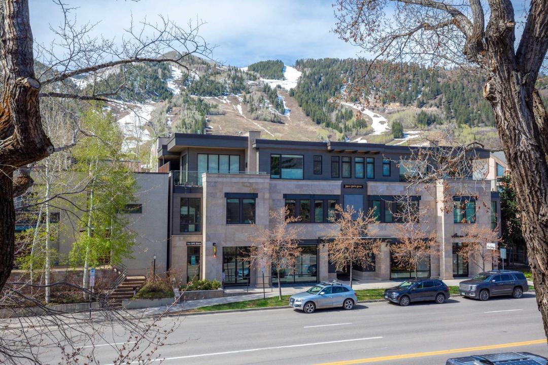 Photo of Others in Aspen