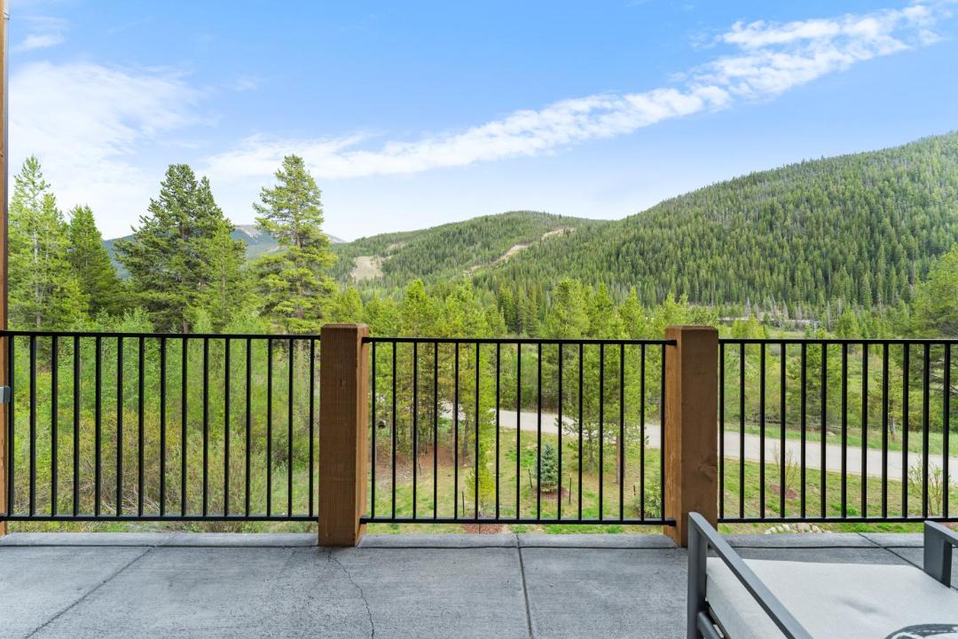 Photo of Patio Balcony in Lakeside Village