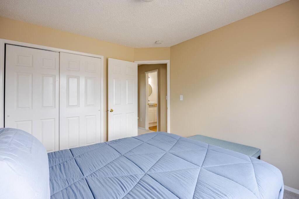 Photo of Bedroom in Northeast Colorado Springs