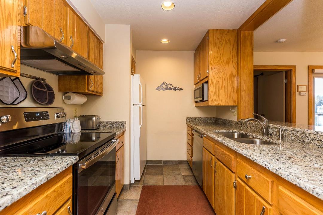 Photo of Kitchen in Lakeside Village