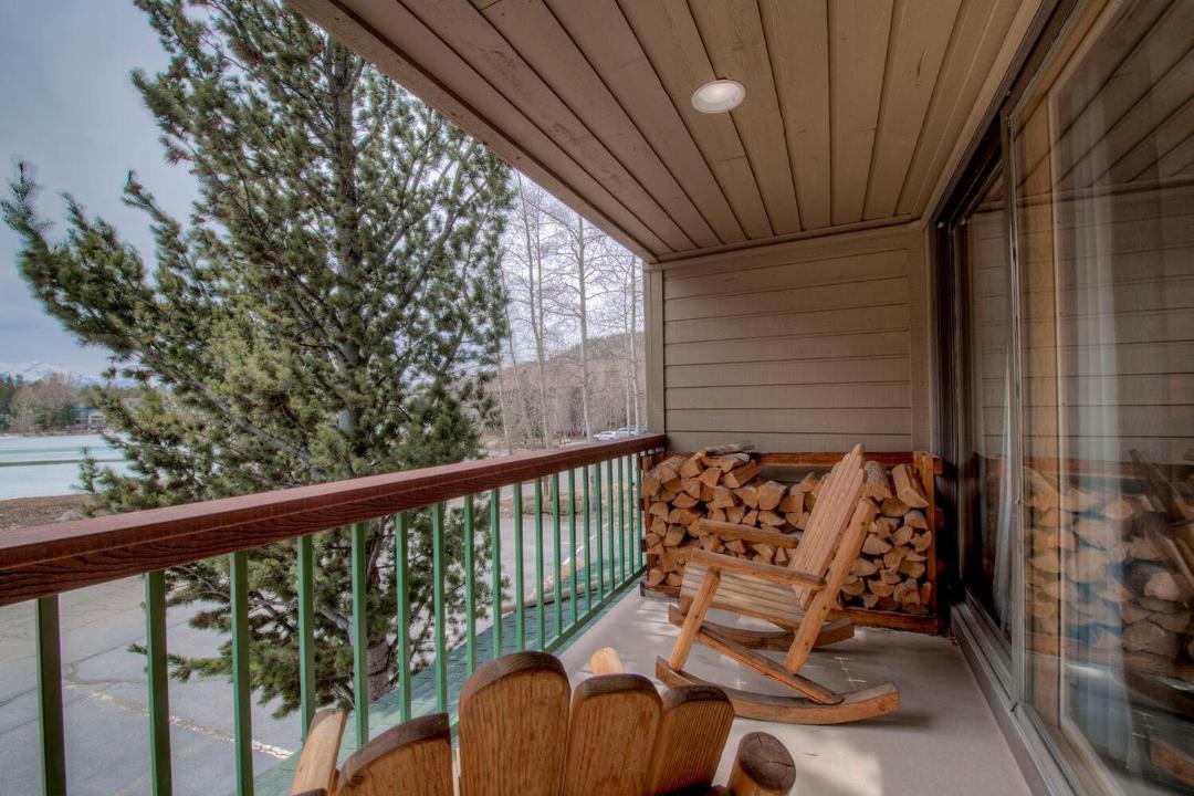 Photo of Patio Balcony in Lakeside Village