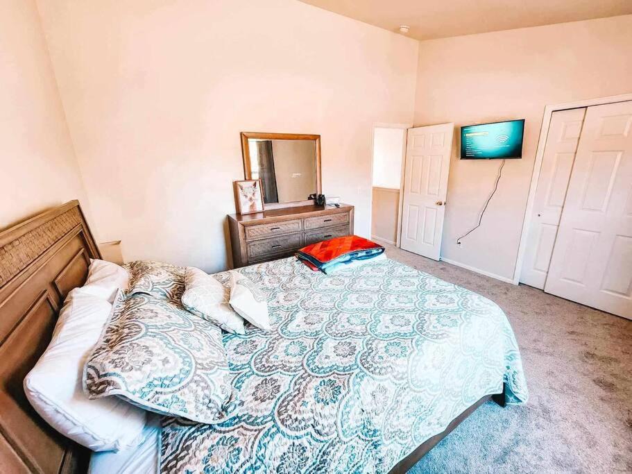 Photo of Bedroom in Palmer Lake