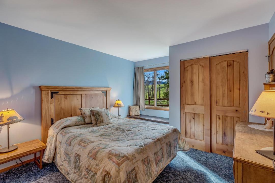 Photo of Bedroom in Clark