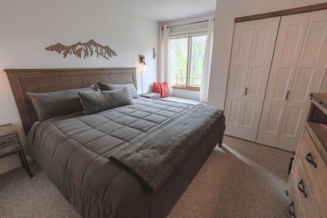 Photo of Bedroom in Clark