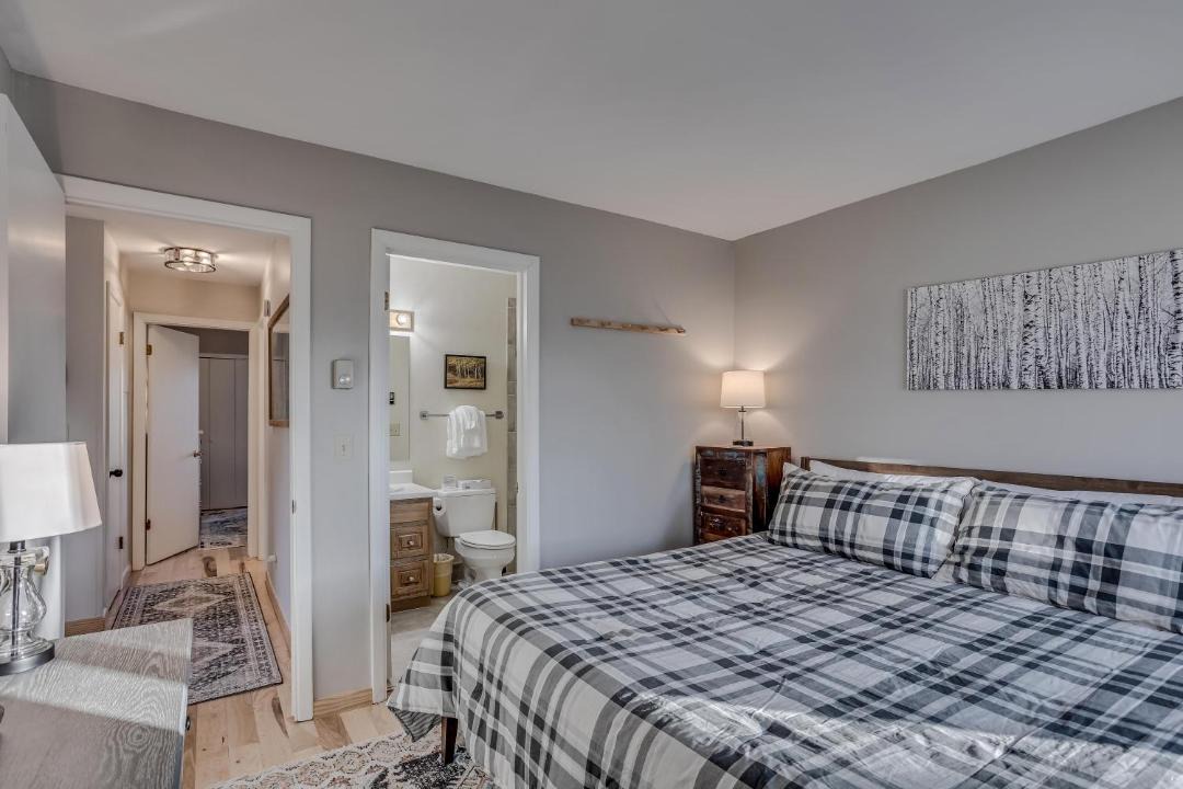 Photo of Bedroom in Clark