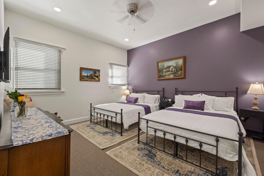 Photo of Bedroom in Idaho Springs