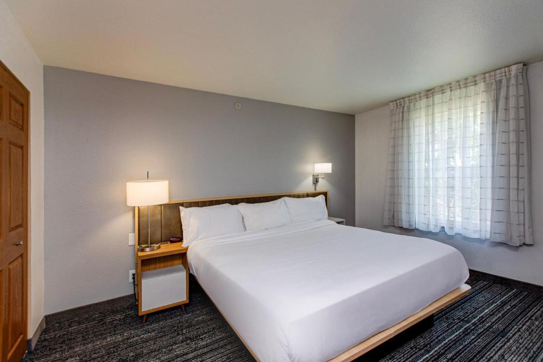 Photo of Bedroom in Ken Caryl
