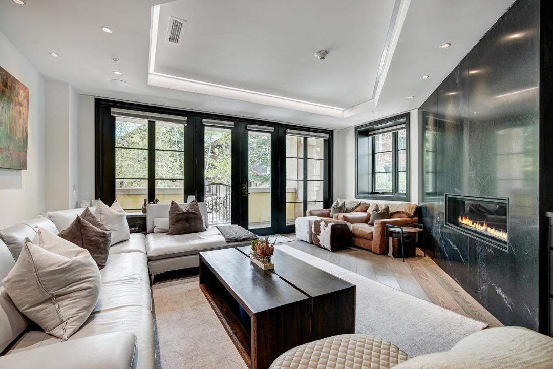 Photo of Livingroom in Vail