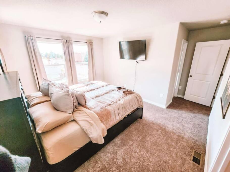 Photo of Bedroom in Southeast Colorado Springs