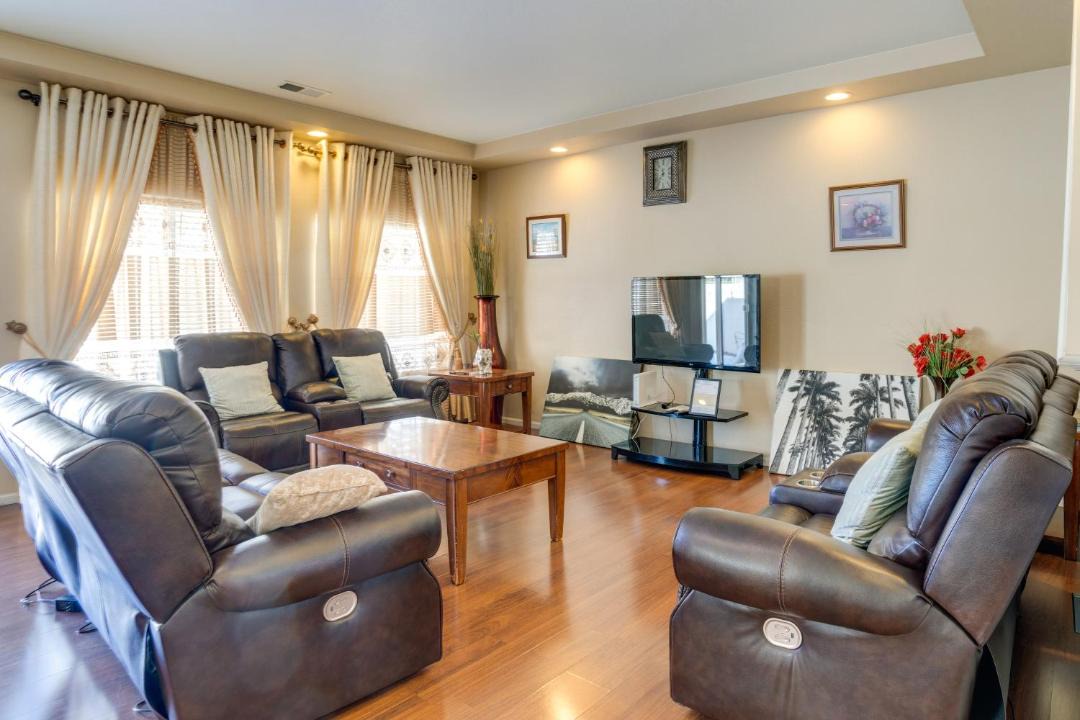 Photo of Livingroom in Green Valley Ranch