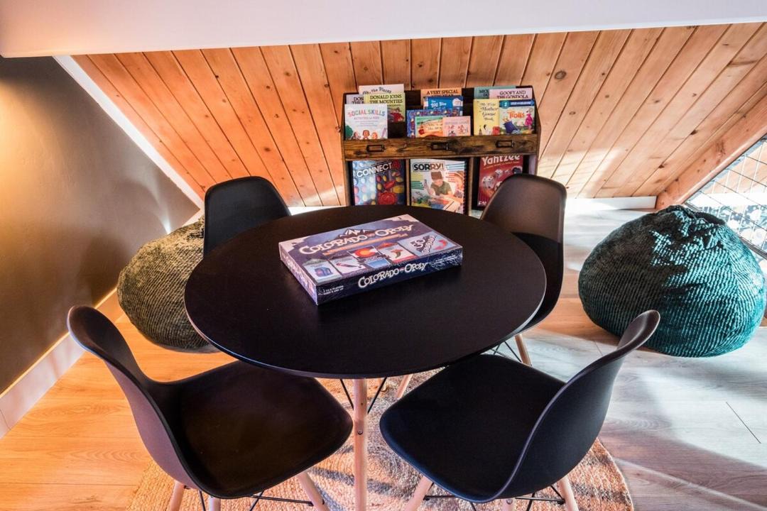 Photo of Livingroom in Los Ranchitos Estates