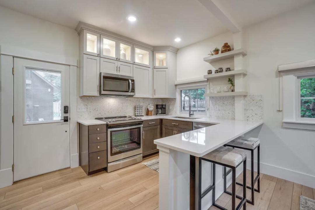 Photo of Kitchen in Martinez Park