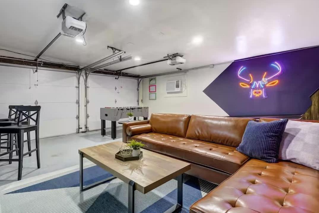 Photo of Livingroom in Central Colorado Springs