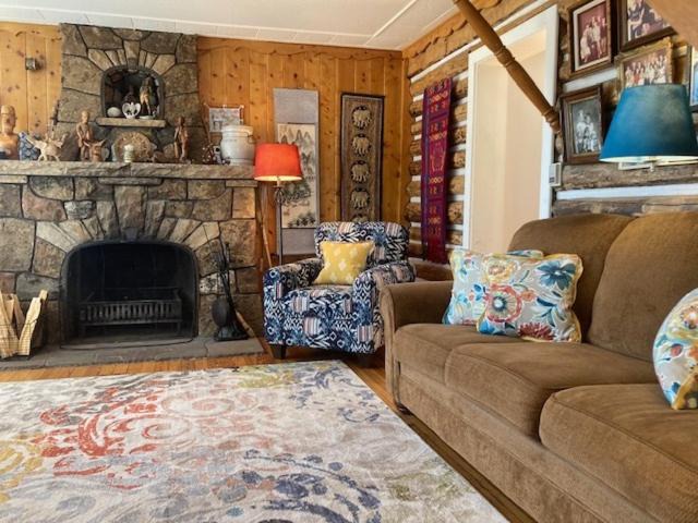 Photo of Livingroom in Estes Park