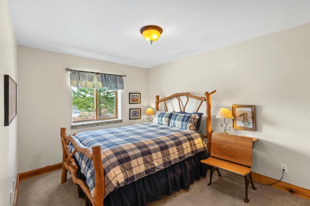 Photo of Bedroom in Elk Meadows