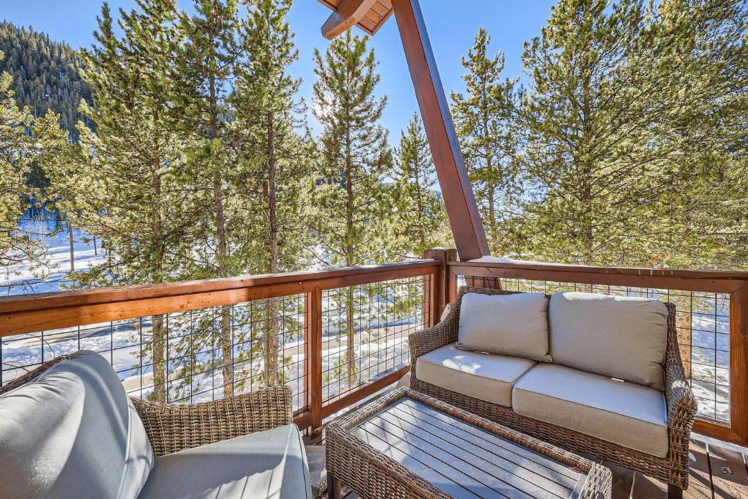 Photo of Patio Balcony in Lakeside Village
