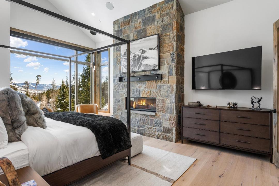 Photo of Bedroom in Three Peaks