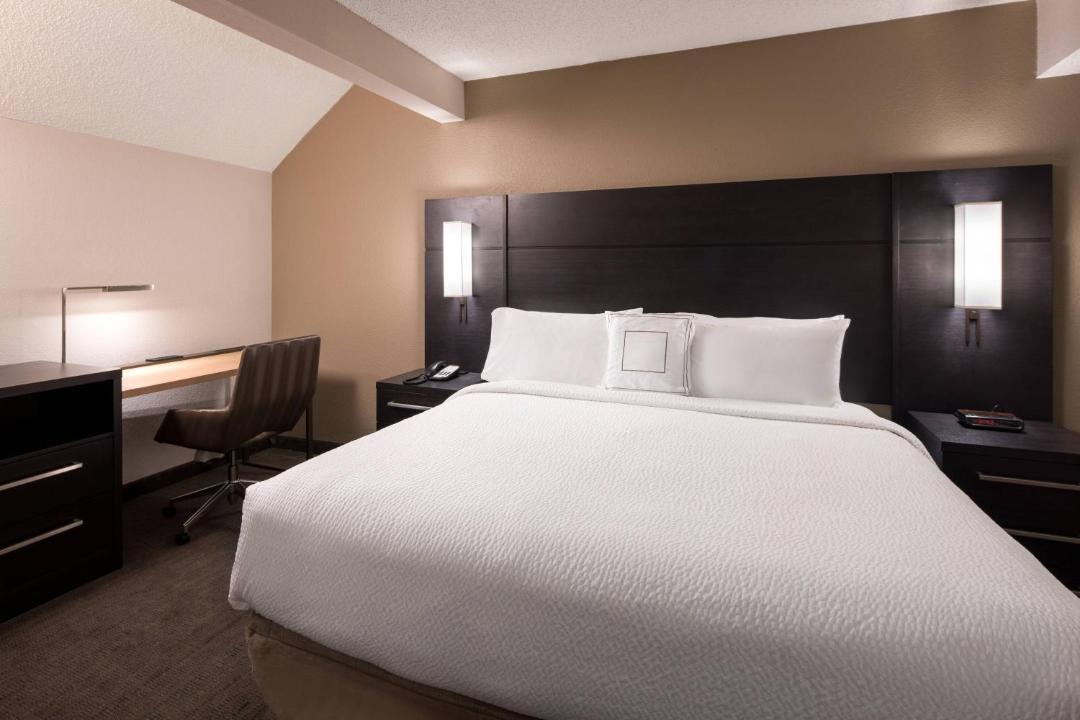 Photo of Bedroom in Glenwood Grove - North Iris