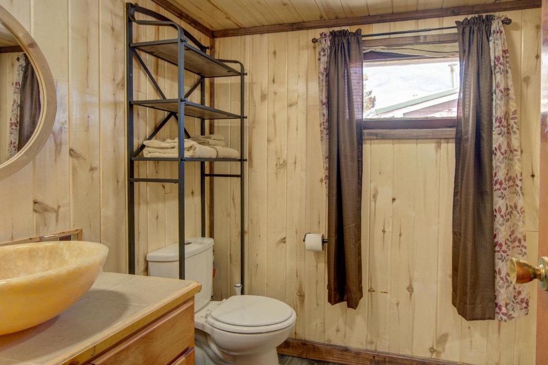 Photo of Bathroom in Twin Lakes