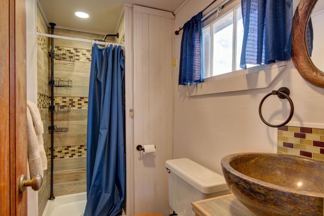 Photo of Bathroom in Twin Lakes