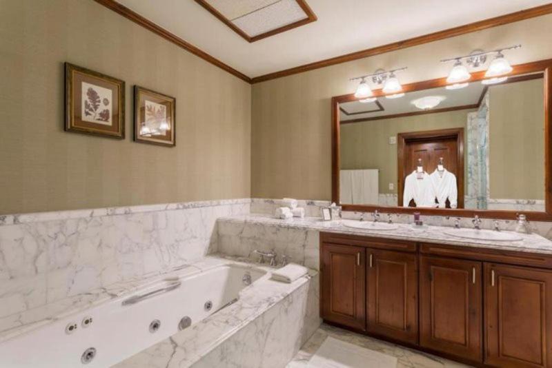 Photo of Bathroom in Aspen