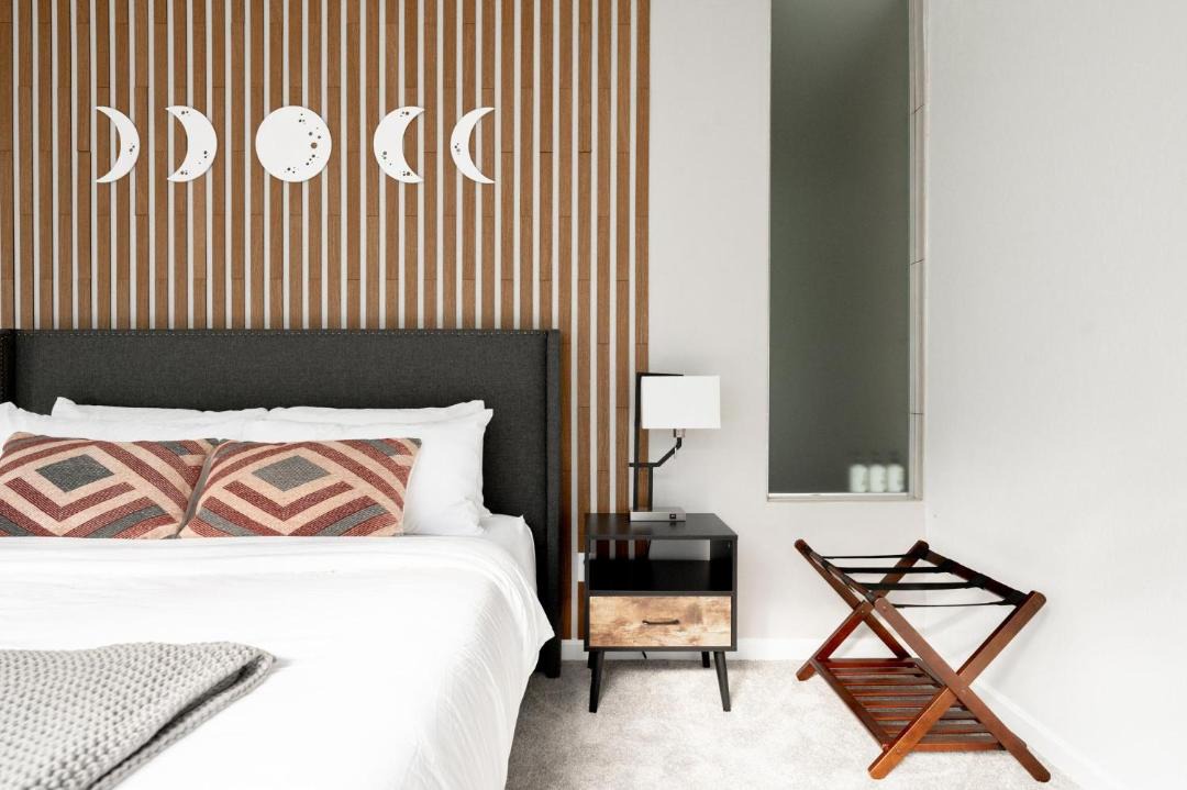 Photo of Bedroom in Ballpark